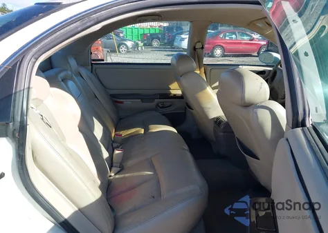 1999 Oldsmobile Aurora z USA, uszkodzony, nr VIN 1G3GR62C1X4115336